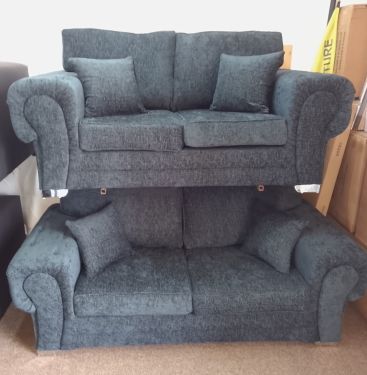 Click Here To Enlarge This Photo Of Chunky Vernon 3&plus;2 Sofa Set