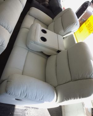 Click Here To Enlarge This Photo Of Warwick Electric Recliner 3&plus;2 Sofa set