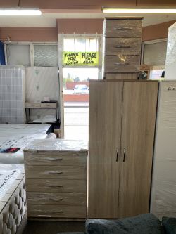 3 Piece Bedroom Sets - Assembled And On Wheels For Easy Movement  